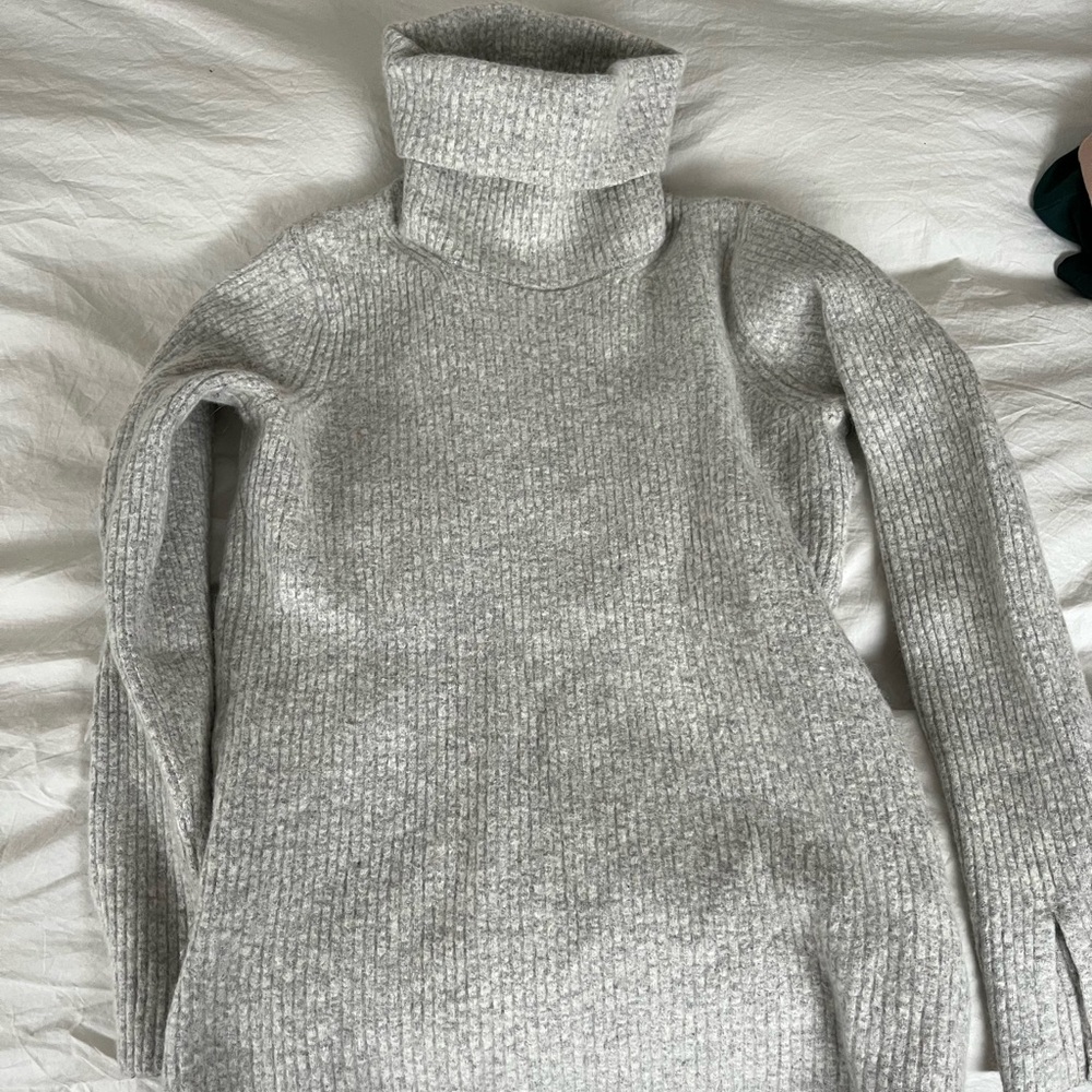Banana republic turtleneck